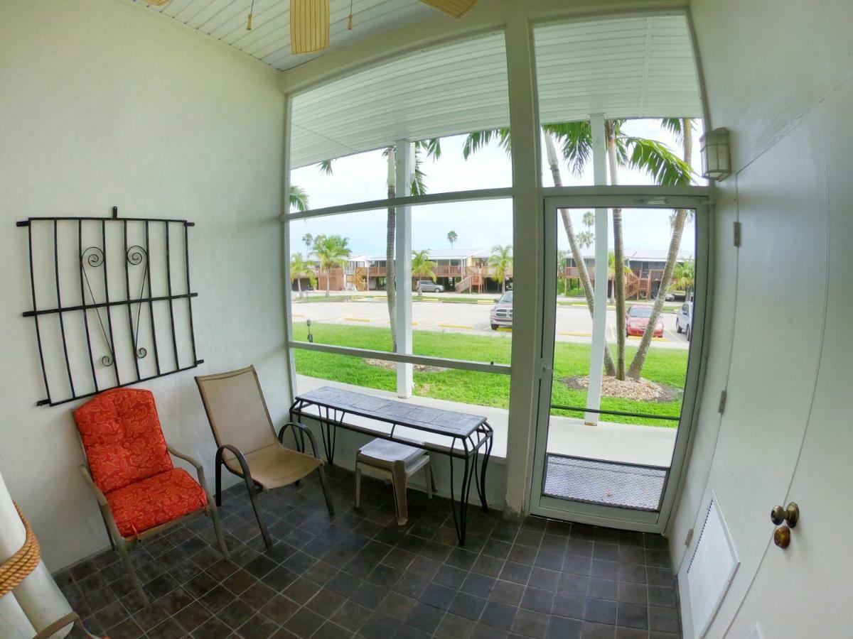 Captain'S Table Hotel By Everglades Adventures ภายนอก รูปภาพ