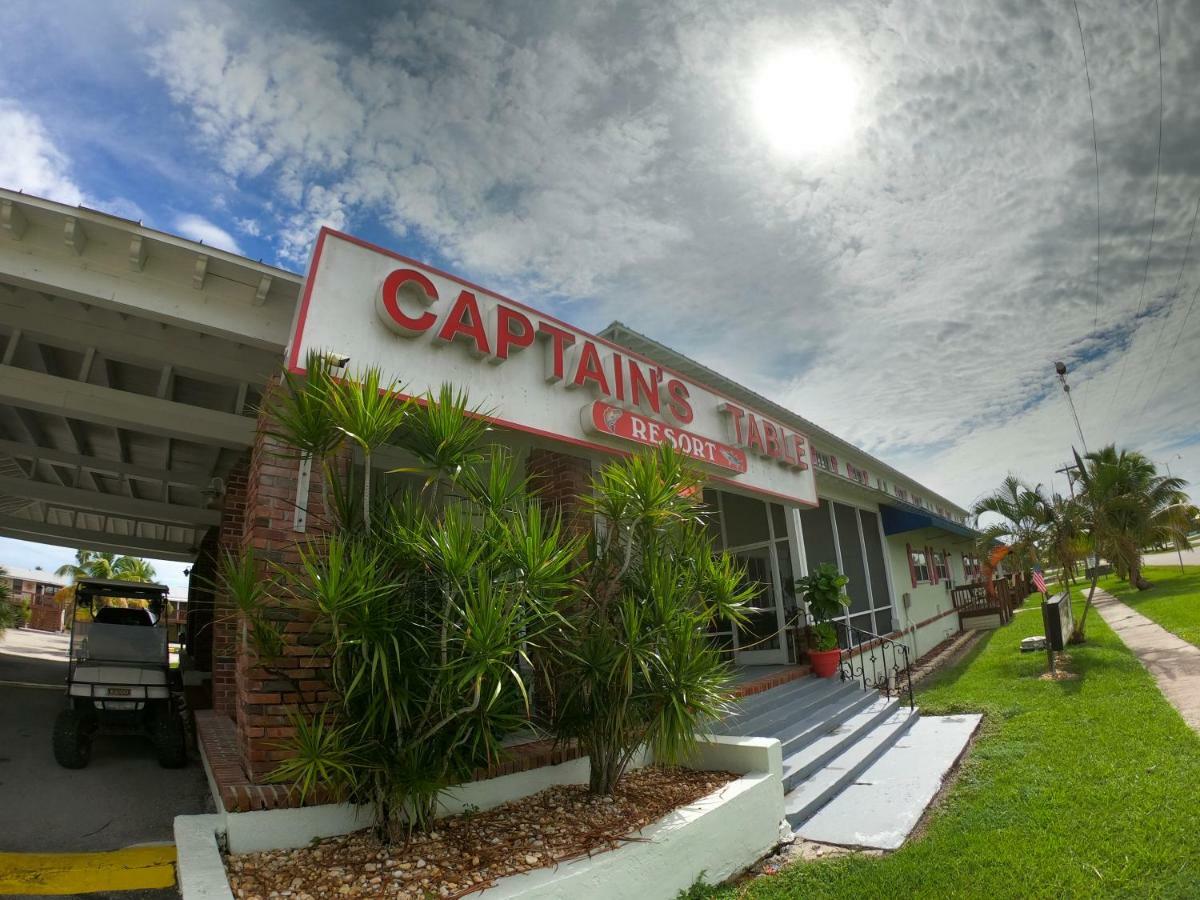 Captain'S Table Hotel By Everglades Adventures ภายนอก รูปภาพ