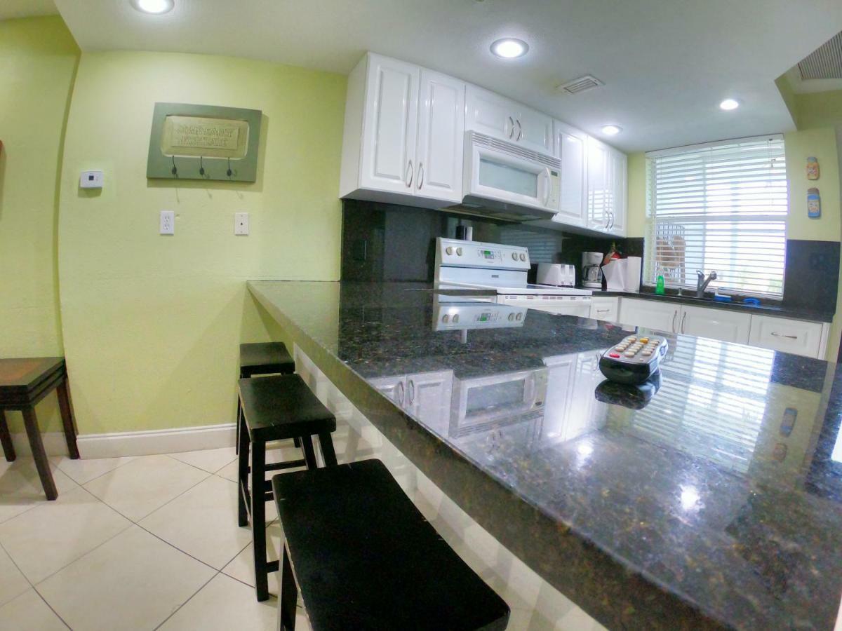 Captain'S Table Hotel By Everglades Adventures ภายนอก รูปภาพ